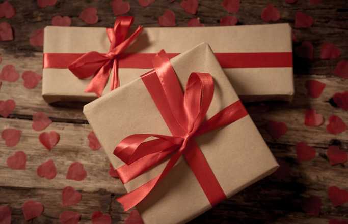 50 идеи за шик любител на подаръци + съвети за избор