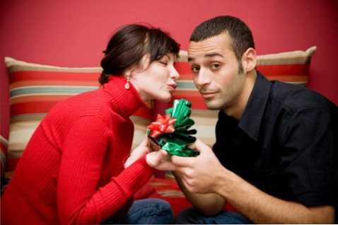 Apa yang harus diberikan pada pria terkasih Anda pada 23 Februari, mari kita pertimbangkan secara detail!