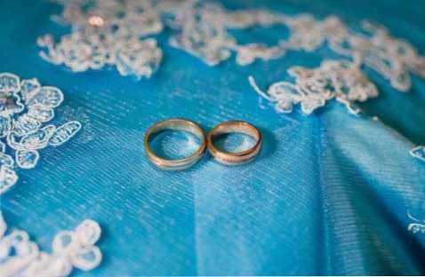 Mit kell bemutatni szeretett szüleinek türkiz esküvőn? Tippek és ötletek