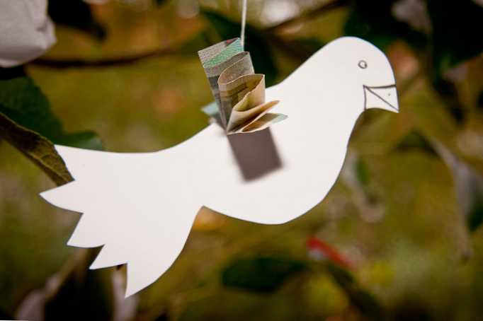 Dove of Peace pada 9 Mei