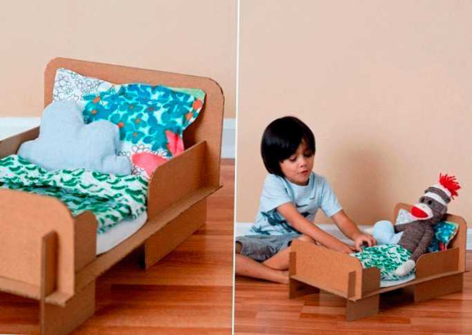 Kartonska postelja za lutke