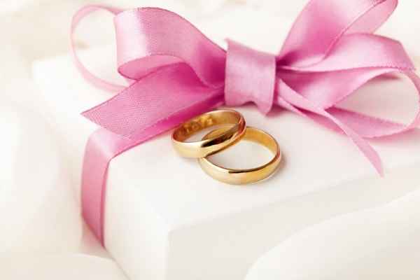 Hadiah Ulang Tahun Pernikahan Asli