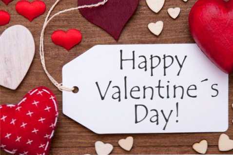 Hadiah untuk gadis kesayangan Anda di Hari Valentine - pilihan ucapan selamat orisinal