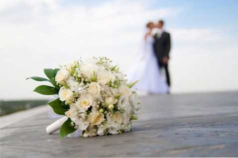 Dárek pro novomanžele na svatbě - jak potěšit mladý pár?