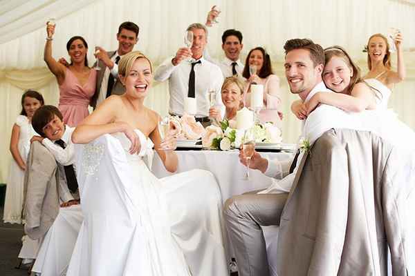 Posh 28 + 47 nápadů, co dát manželovi na výročí svatby + tipy