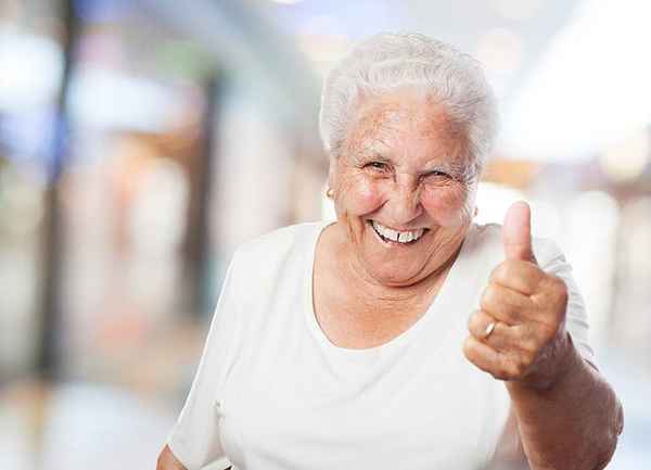 TOP 56 idej Kaj podariti babici za 80 let +12 daril in nasvetov