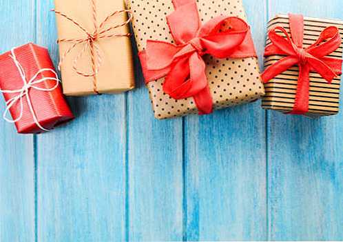 ТОП 75 подаръка и още 36 идеи как да пожелаем на жена щастлив рожден ден