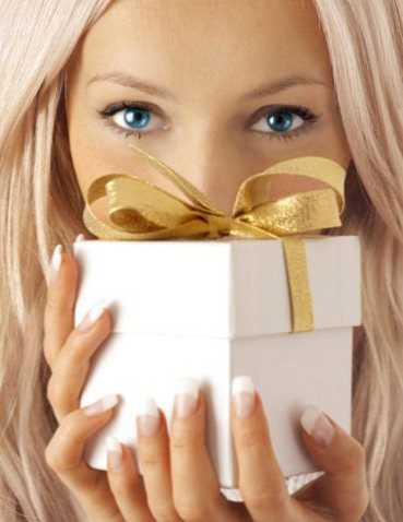 Memilih hadiah untuk teman, apa yang akan disajikan untuk Tahun Baru?