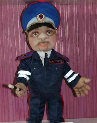 Policaj Doll Traffic iz kaprona