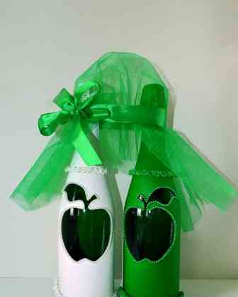 Dekorasi sampanye untuk apel hijau pernikahan