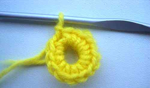 Bantal rajutan Bunga (crochet)
