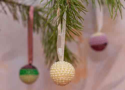 Karácsonyfa gyöngy labdák