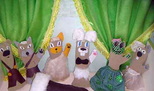 Teater Boneka Rumah. Tale Mittens