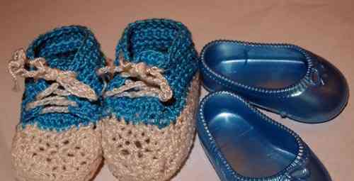 Sepatu kets untuk boneka (crochet)