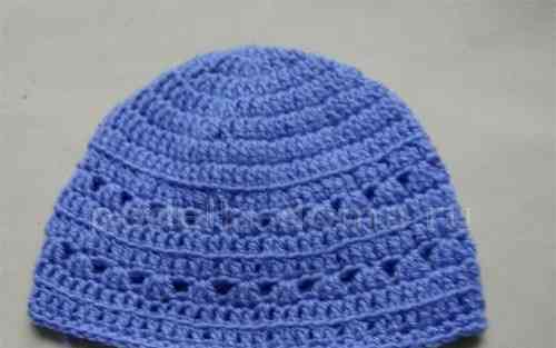 Плетена плетена дамска шапка